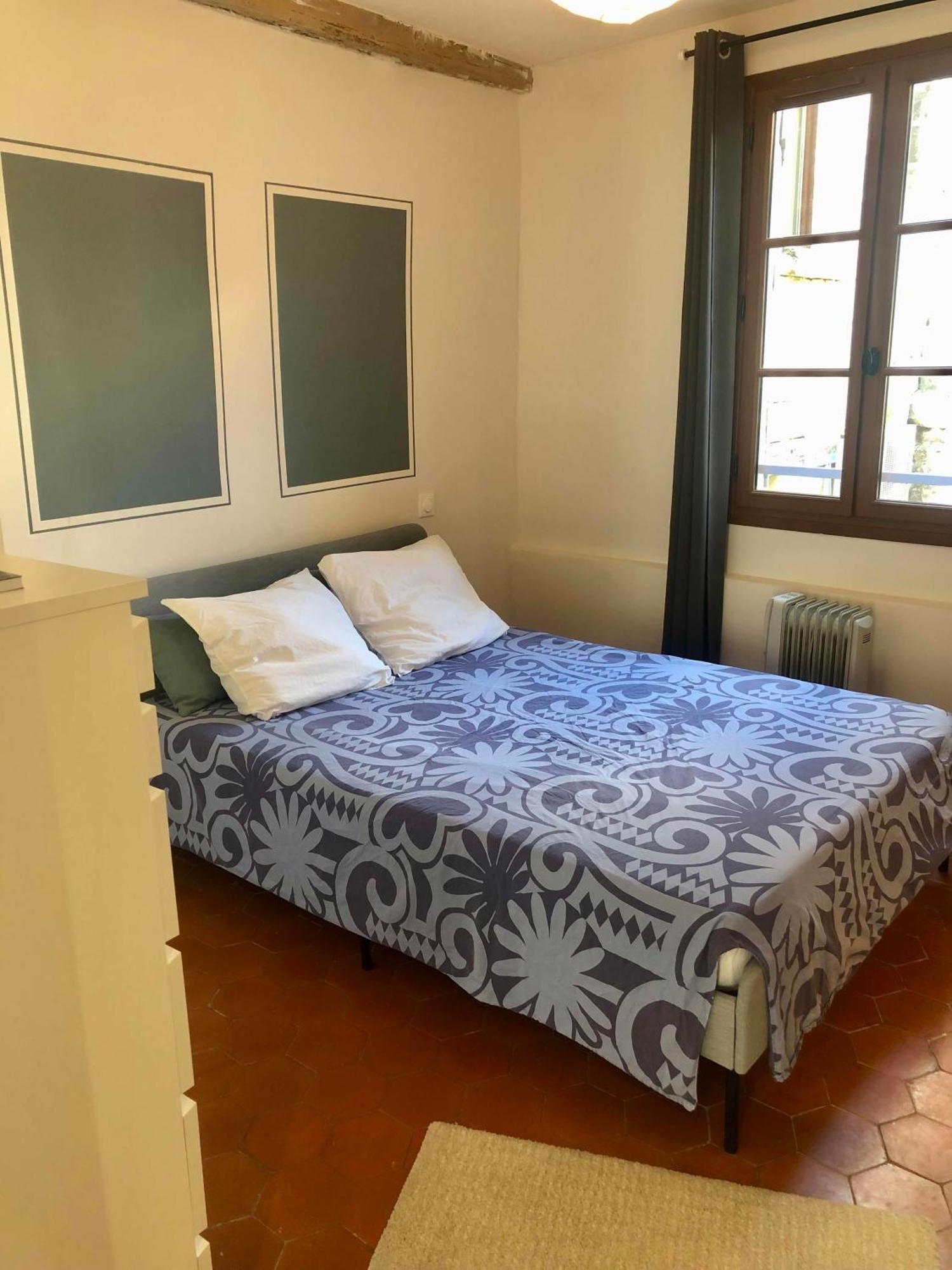 Calme Et Idealement Place Αβινιόν Εξωτερικό φωτογραφία